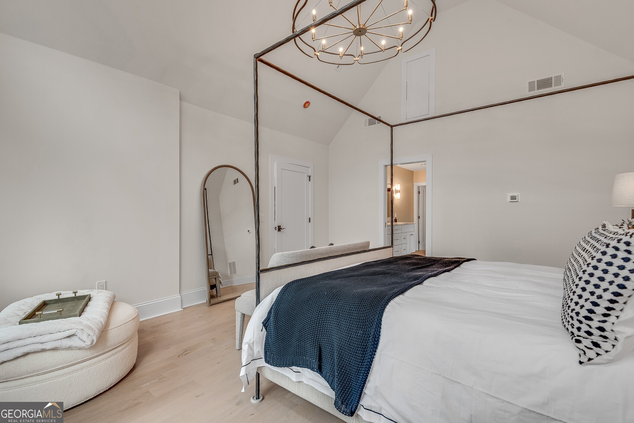 2362 Greenglade RD NE