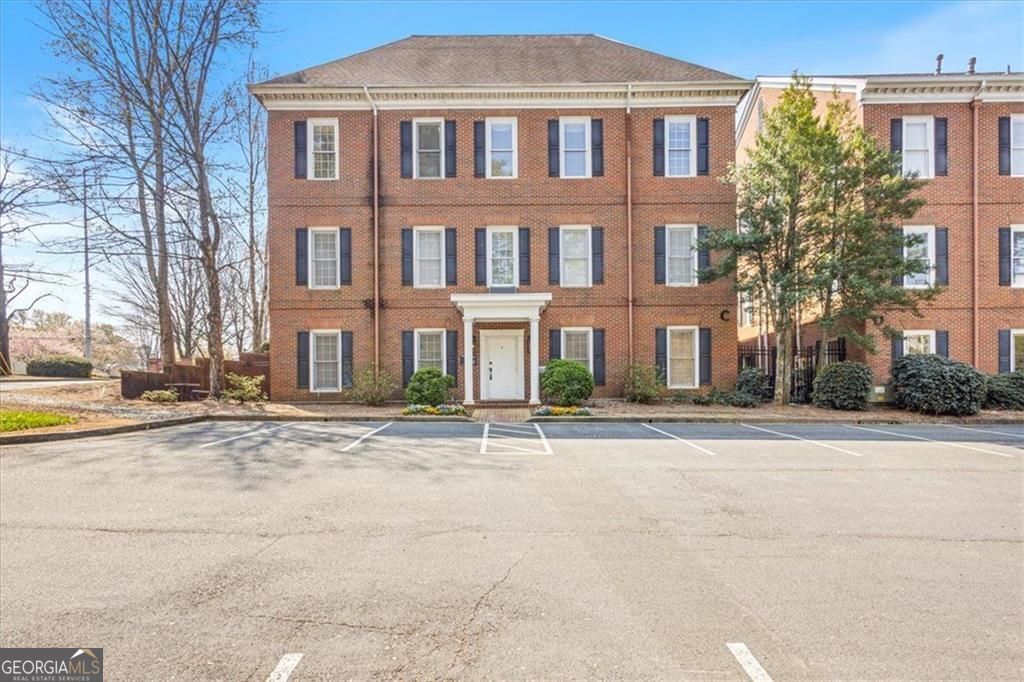 Photo of 5064 Roswell Road #C101, Sandy Springs, GA 30342 (MLS # 10720610)