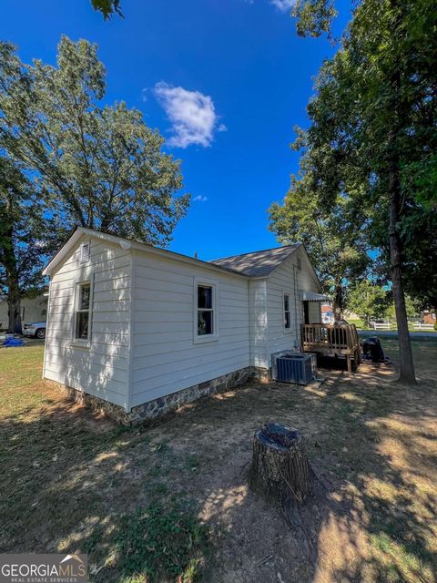 A home in Calhoun