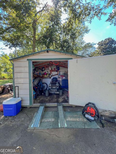 A home in Calhoun