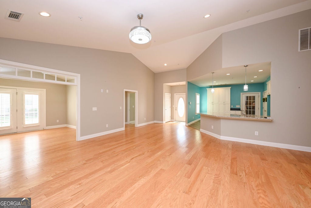 3504 Commonwealth CIR