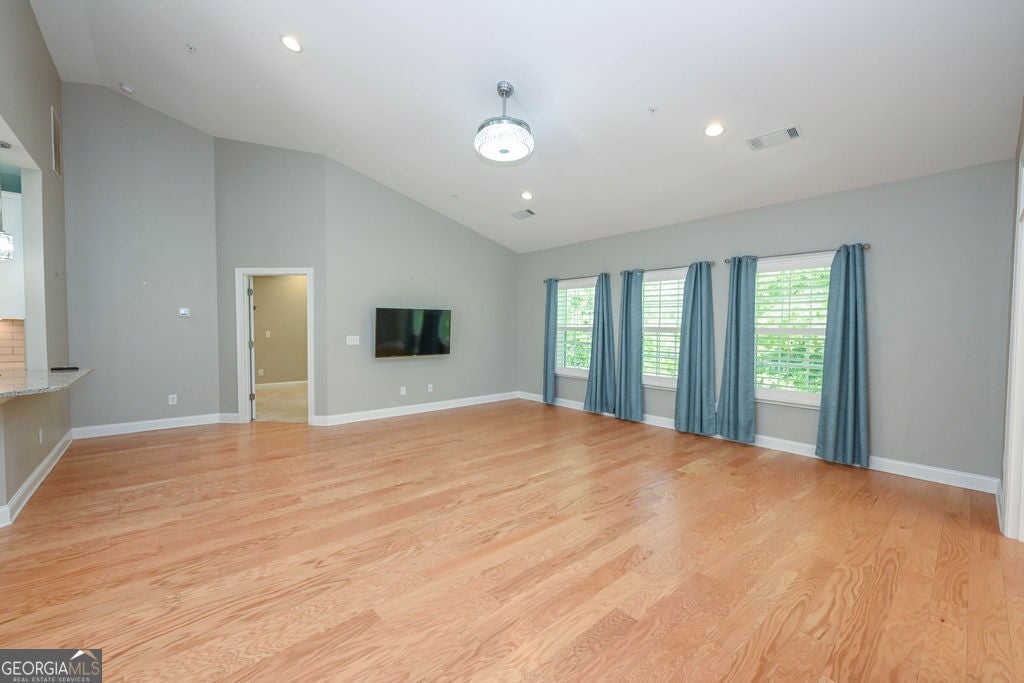 3504 Commonwealth CIR