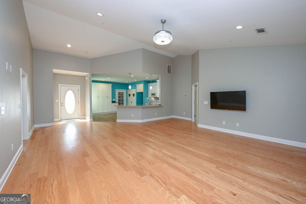 3504 Commonwealth CIR