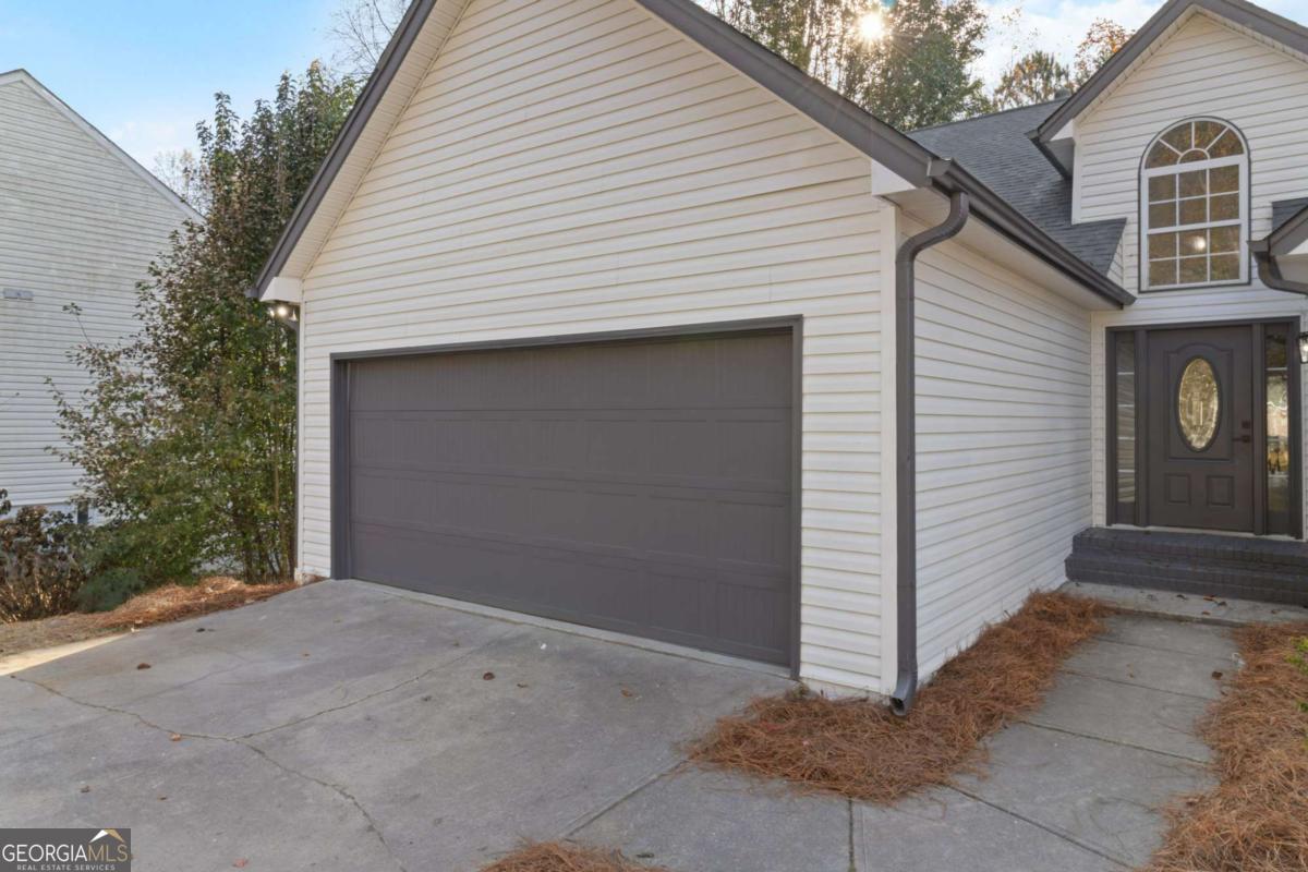 5390 Regency Lake CT