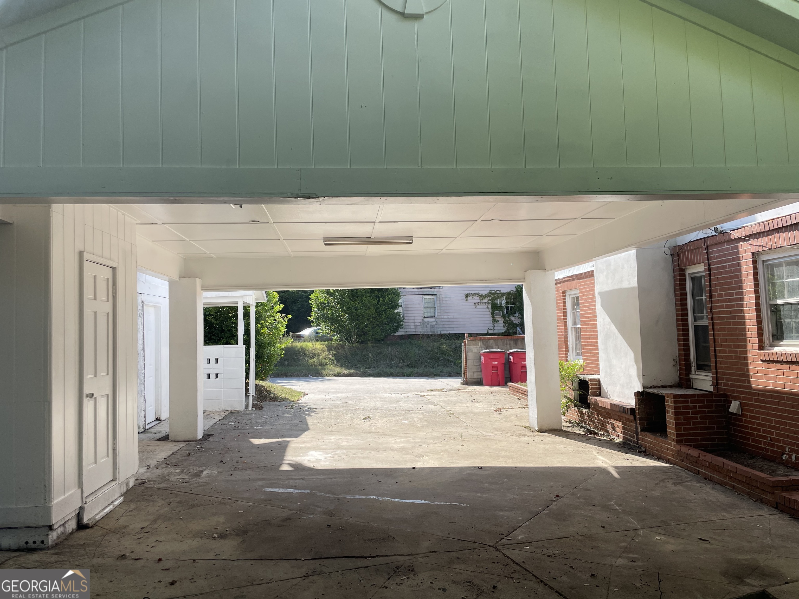 2696 Suwanee AVE