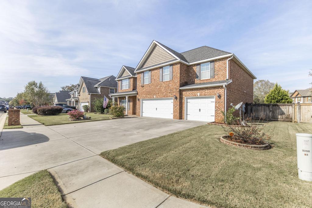231 Black Hawke LN