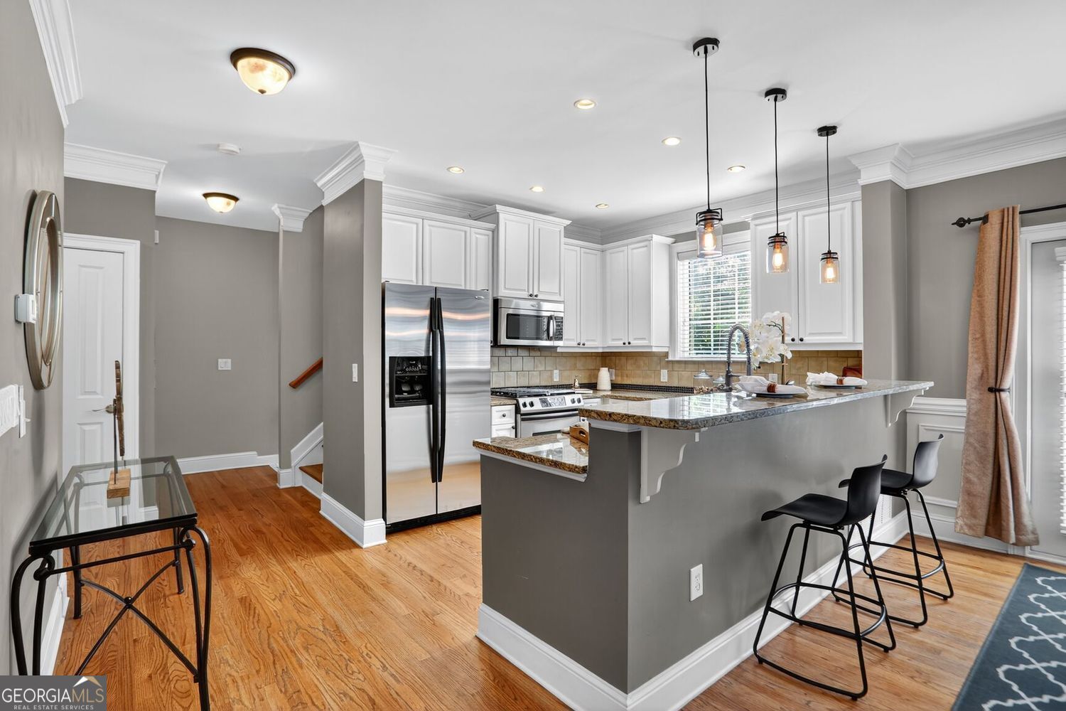 Brookhaven, Georgia 30319, United States, 2 Bedrooms Bedrooms, ,3 BathroomsBathrooms,Residential,Active,196302