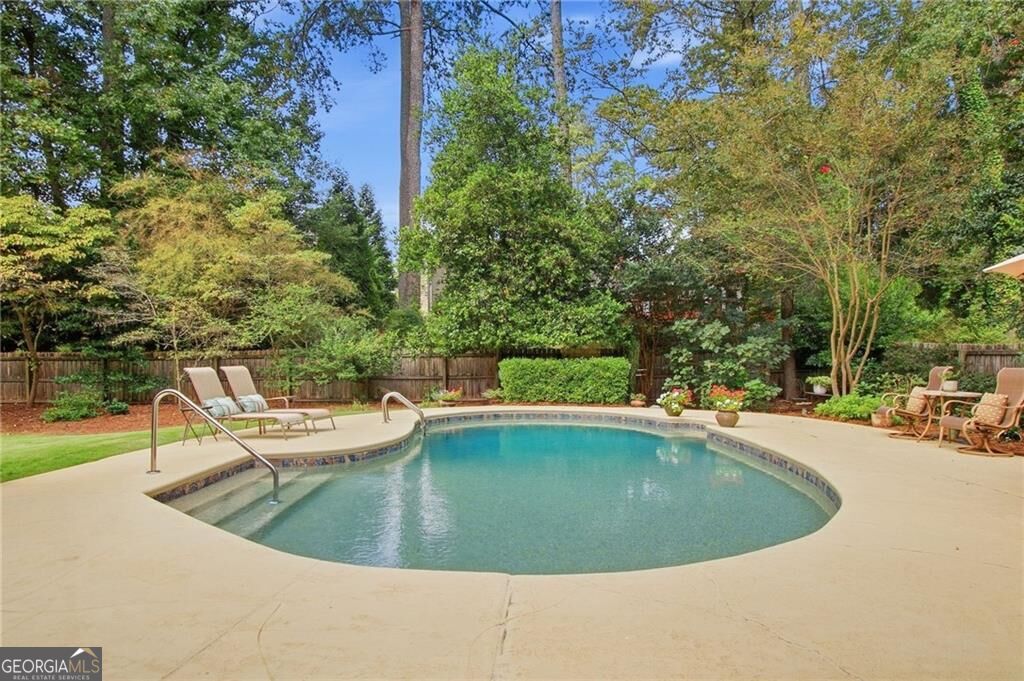 4301 Huntington CIR