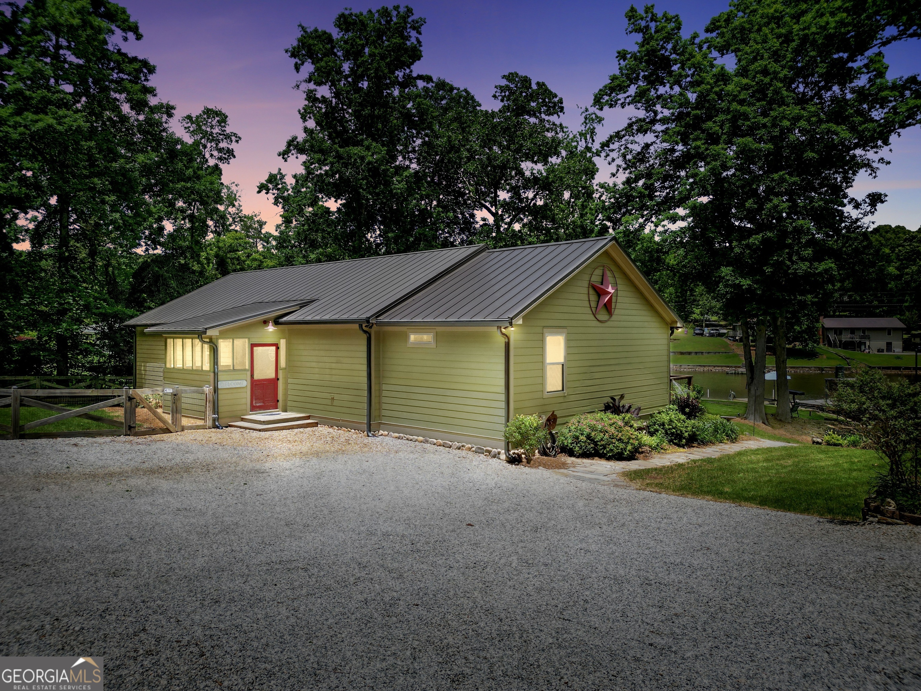 184 Bradley RD