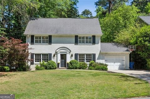 Photo of 935 Glenbrook Drive NW, Atlanta, GA 30318 (MLS # 10758502)