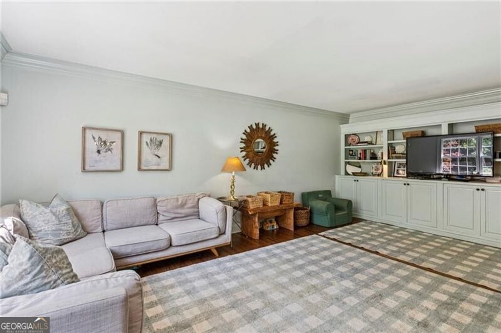 Photo of 935 Glenbrook Drive NW, Atlanta, GA 30318 (MLS # 10758502)