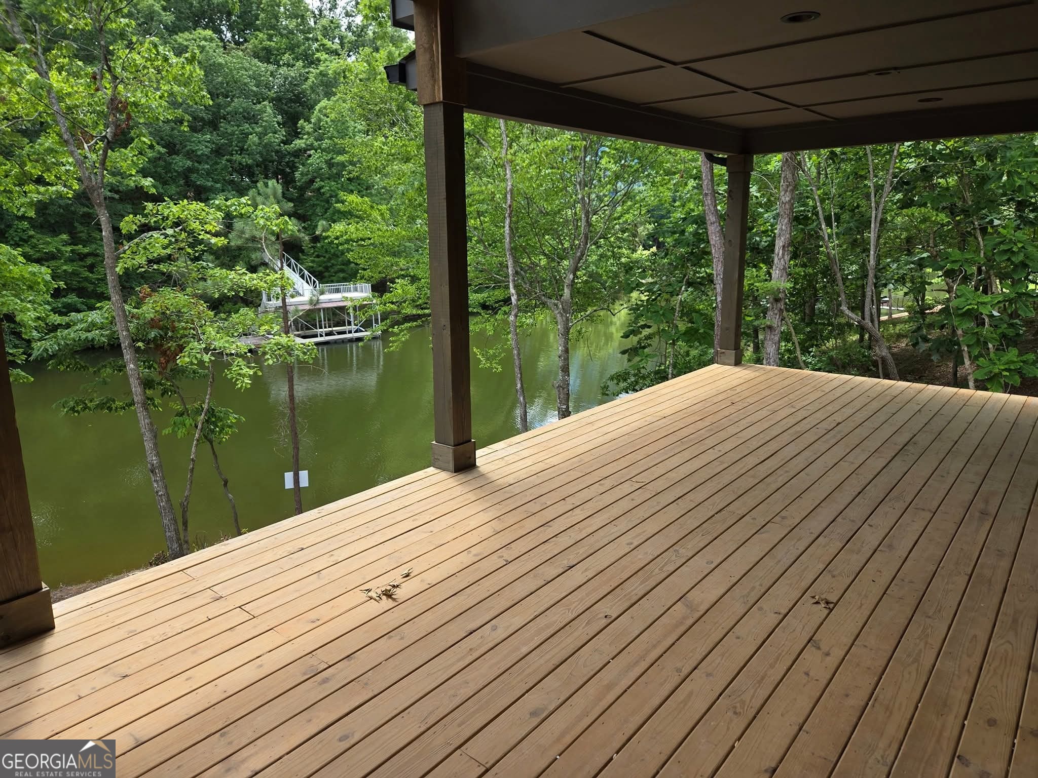945 Lake Geneva