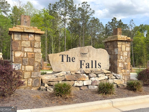 Photo of 113 The Falls Lane, Milledgeville, GA 31061 (MLS # 10725964)