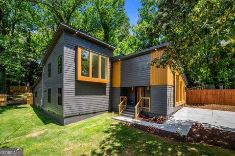 2155 Venetian DR SW Atlanta GA 30311