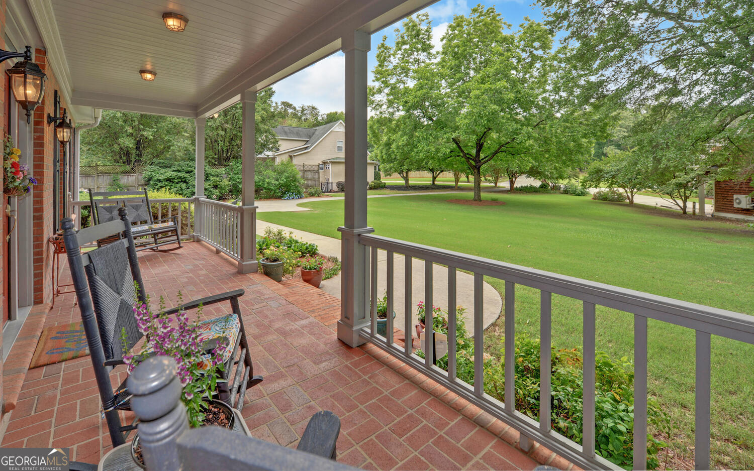138 Grandview CT