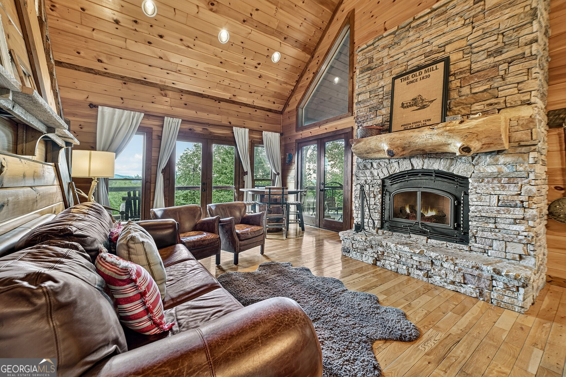 96 Hidden Lake LN