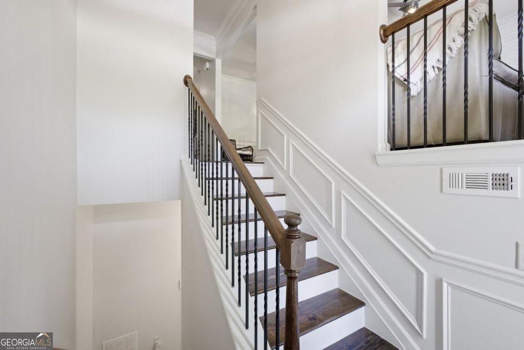 Photo of 1252 Park Pass Row, Suwanee, GA 30024 (MLS # 10737337)