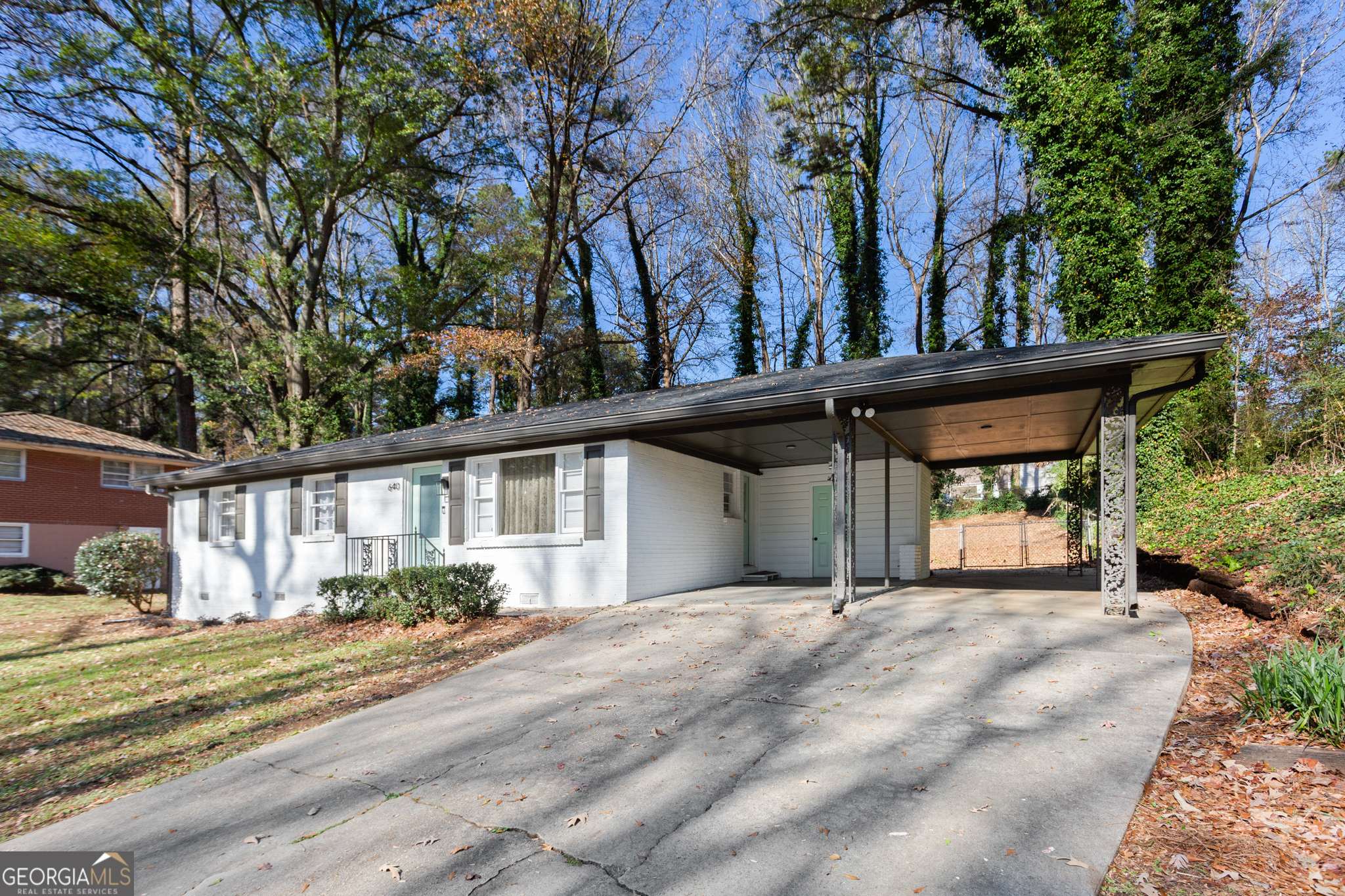 640 Monticello DR SW