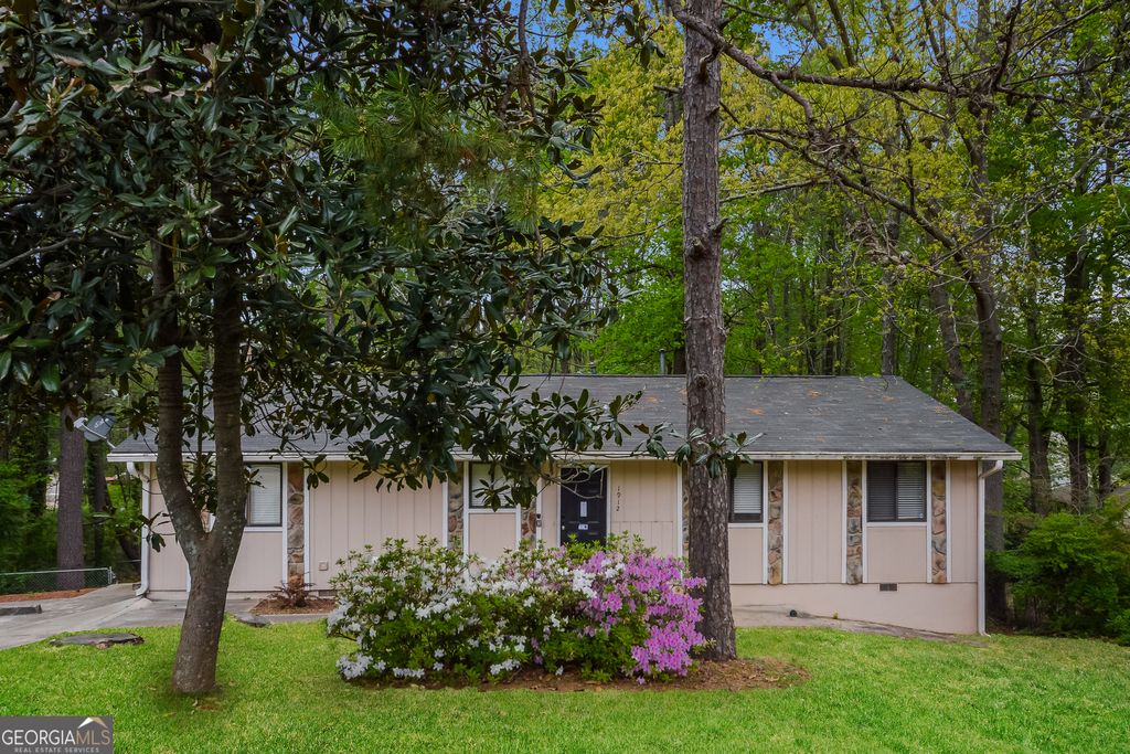 Photo of 1912 Singer Way, Lithonia, GA 30058 (MLS # 10662113)