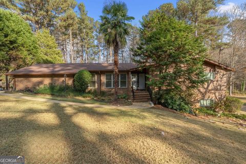 Photo of 97 Club Circle, Stockbridge, GA 30281 (MLS # 10629100)