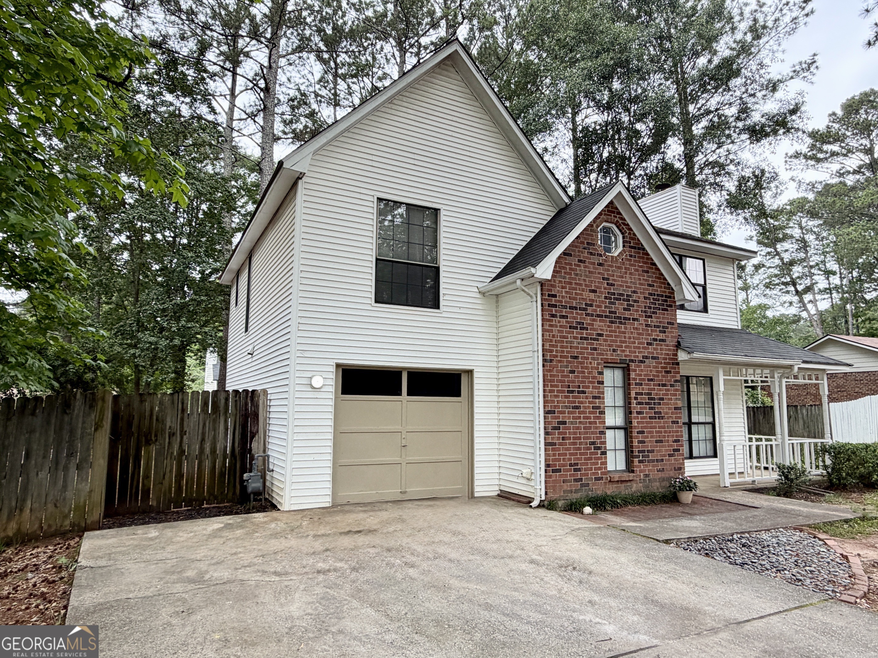 8885 Gardener DR