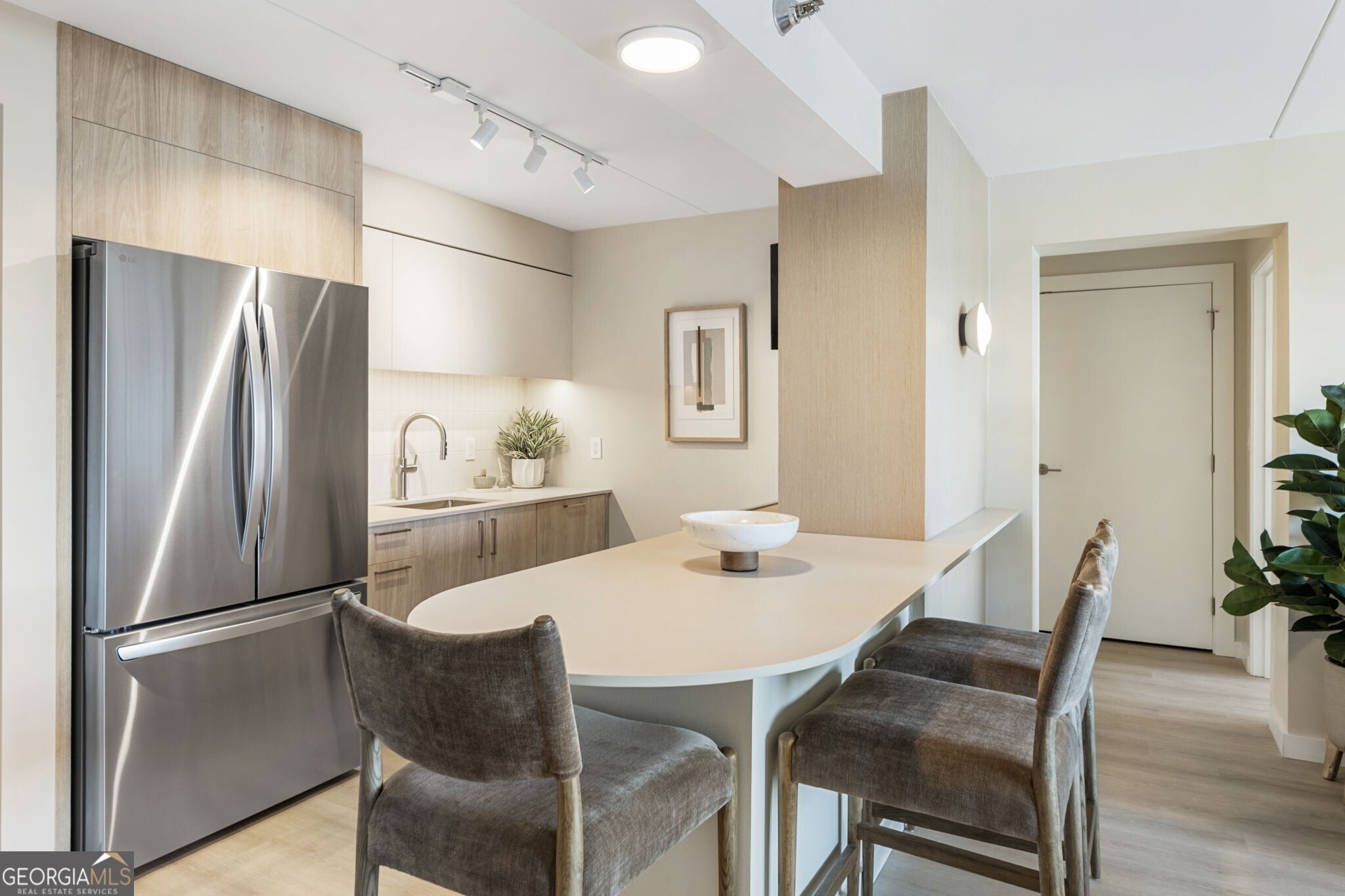 2460 Peachtree RD NE 514