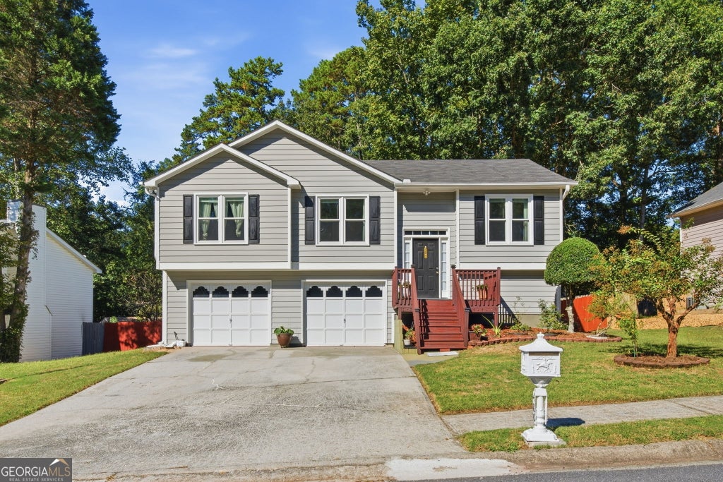 Photo of 480 Saddle Shoals Drive, Lawrenceville, GA 30046 (MLS # 10869788)