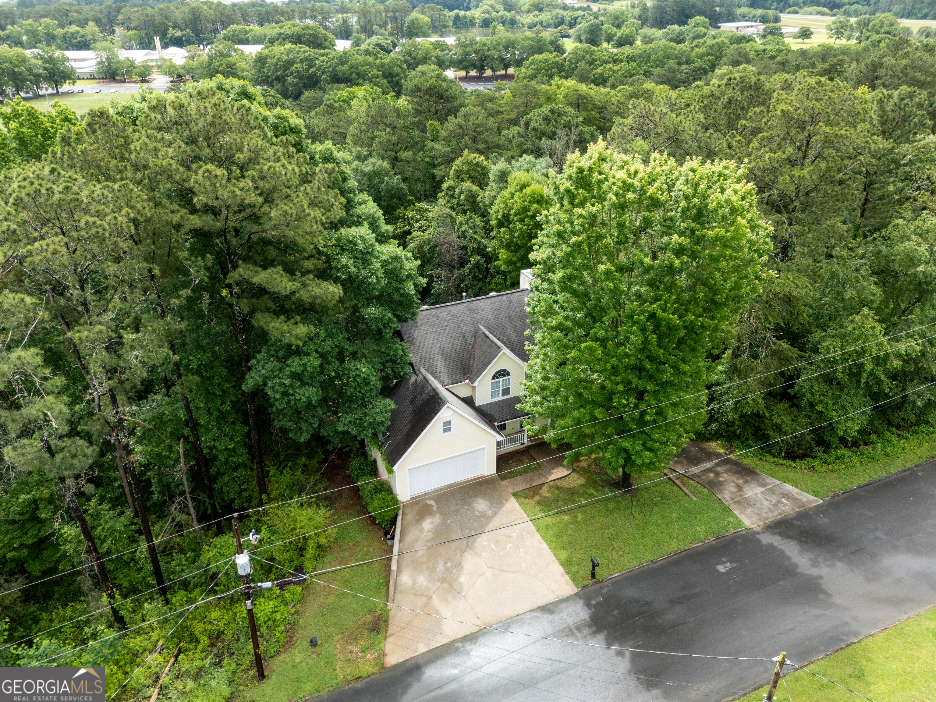 8 College View DR SW