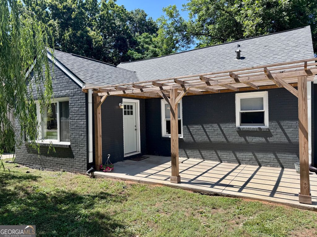 Photo of 2450 Lynn Iris Drive, Decatur, GA 30032 (MLS # 10779054)