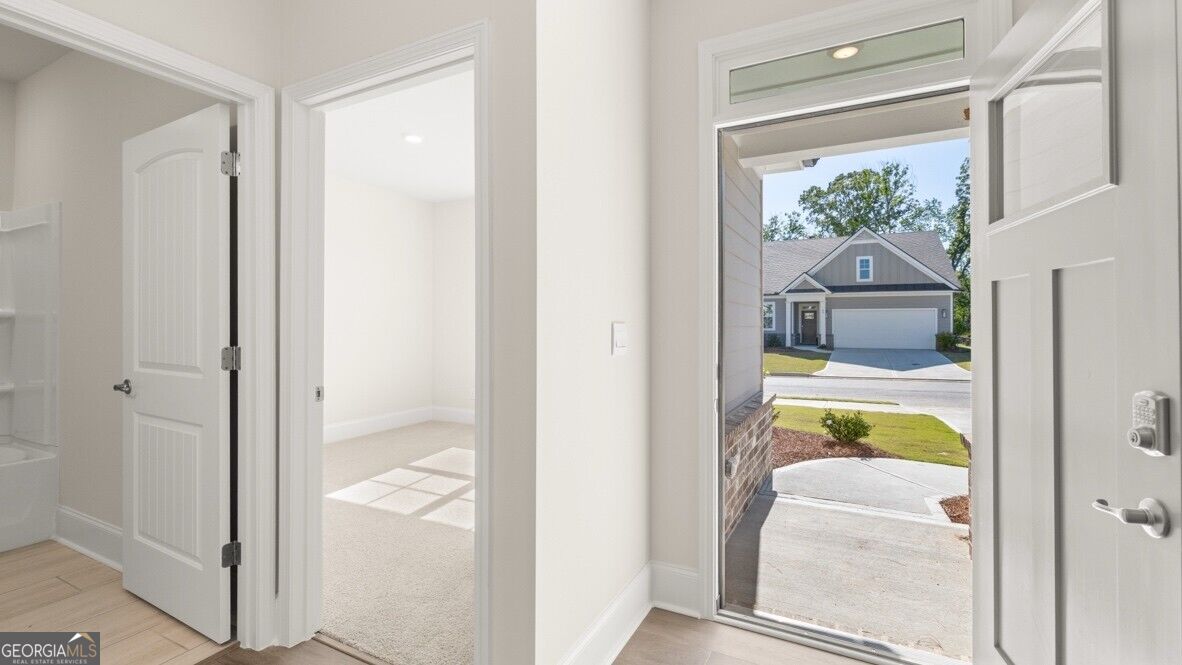 105 Lakeview PT