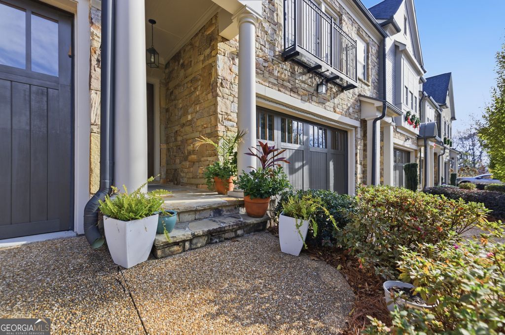 Photo of 613 Abbington River Lane, Atlanta, GA 30339 (MLS # 10724180)