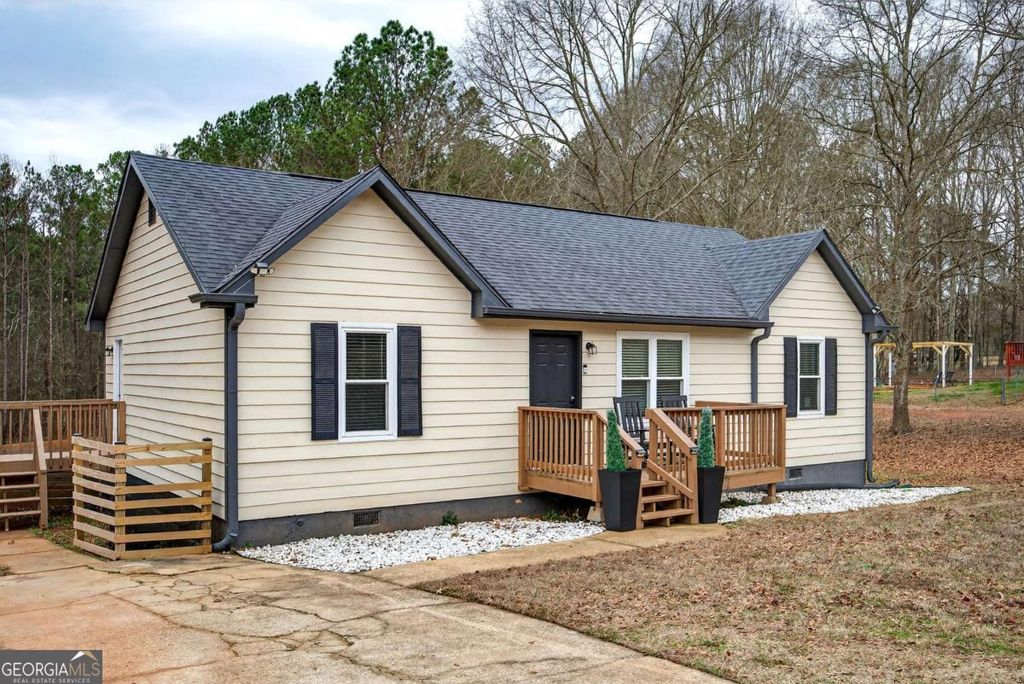 Photo of 250 Prestigious Place, Senoia, GA 30276 (MLS # 10673609)