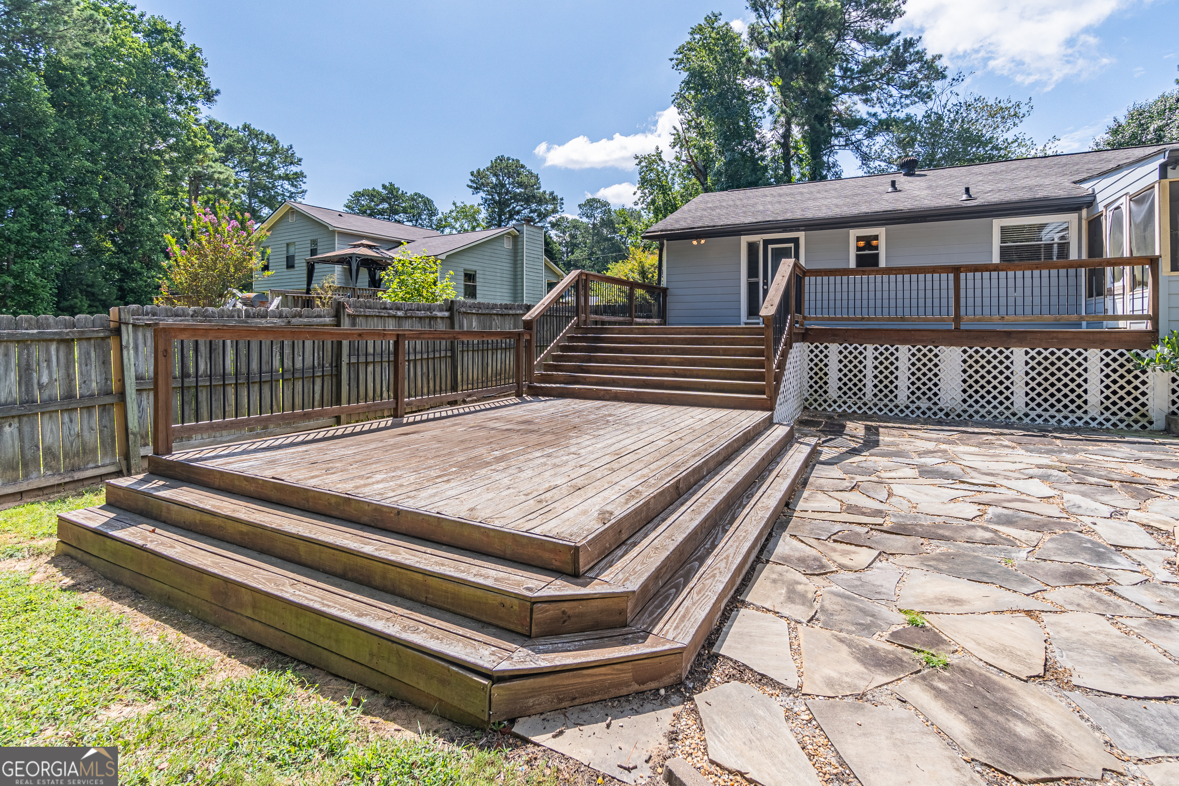 1241 Sommerset DR
