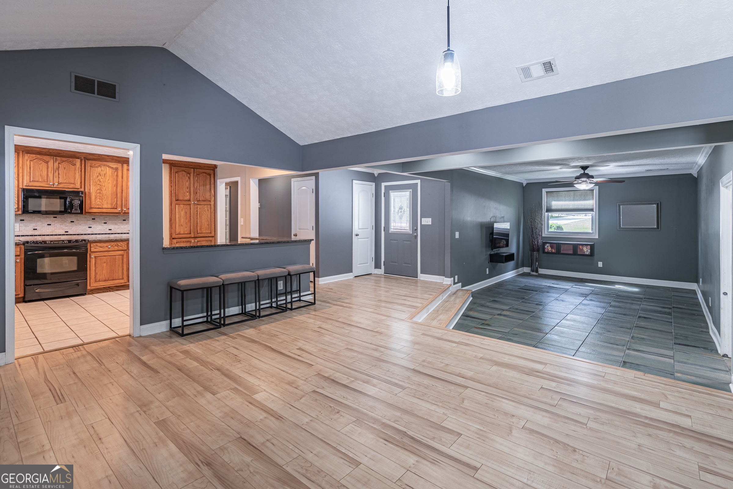 1241 Sommerset DR