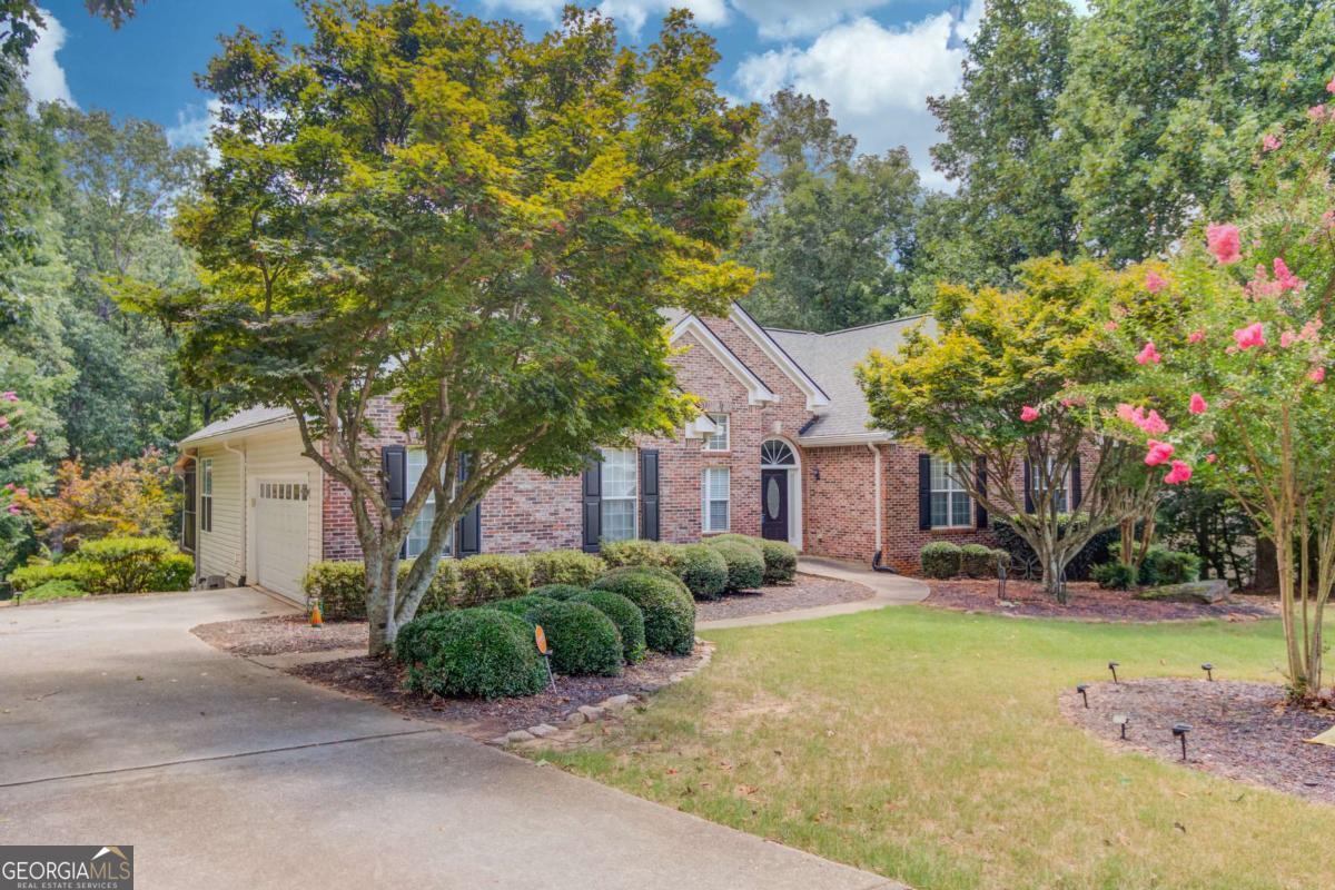 735 Gold Crest DR