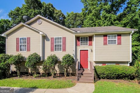 Photo of 40 Hunters Ridge Court, Covington, GA 30014 (MLS # 10630951) Photo of 40 Hunters Ridge Court, Covington, GA 30014 (MLS # 10630951)