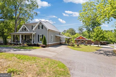 527 Main ST Suwanee GA 30024
