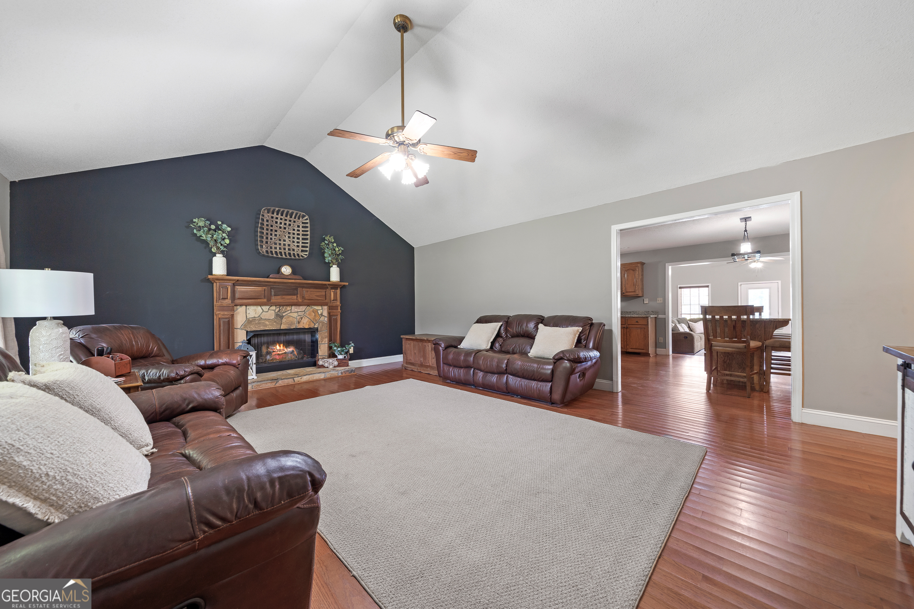 299 Colvin RD