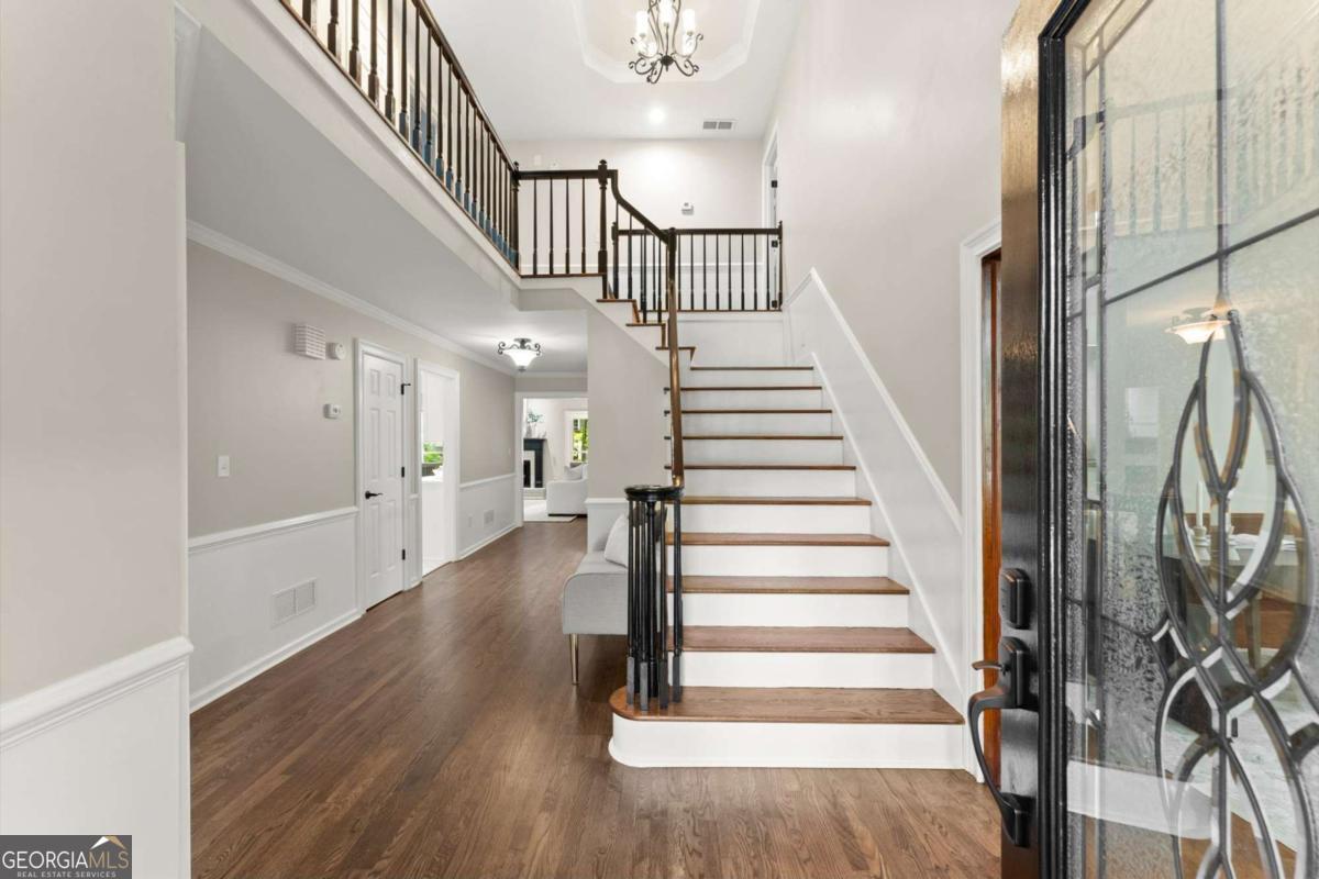 3017 Lana LN