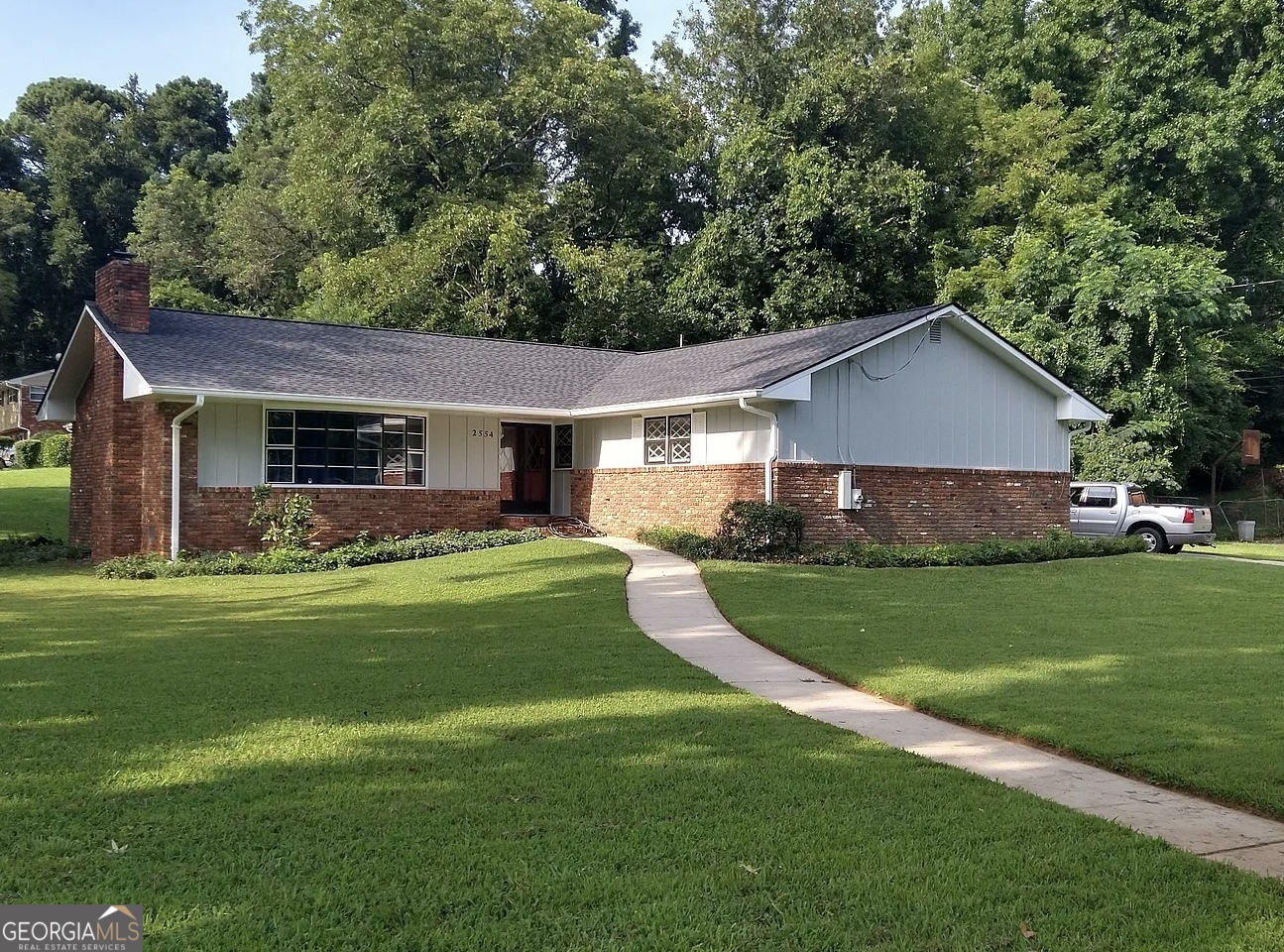 Beautiful 3 Bedroom Rental Home with large updated Kitchen and two renovated bathrooms. A large living room is great for entertaining. The laundry room is located through the two car garage. New Roof. Nice yard space and a beautiful park across the street. Only 3 minutes drive to Hartsfield Jackson International Airport. The house is also 20 minutes walking distance to the sky train. Rental available starting March 2025. Owner is open to renting fully furnished.