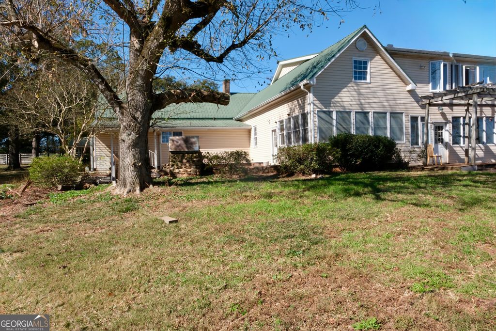Photo of 1825 Groaning Rock Road, Commerce, GA 30530 (MLS # 10773180)