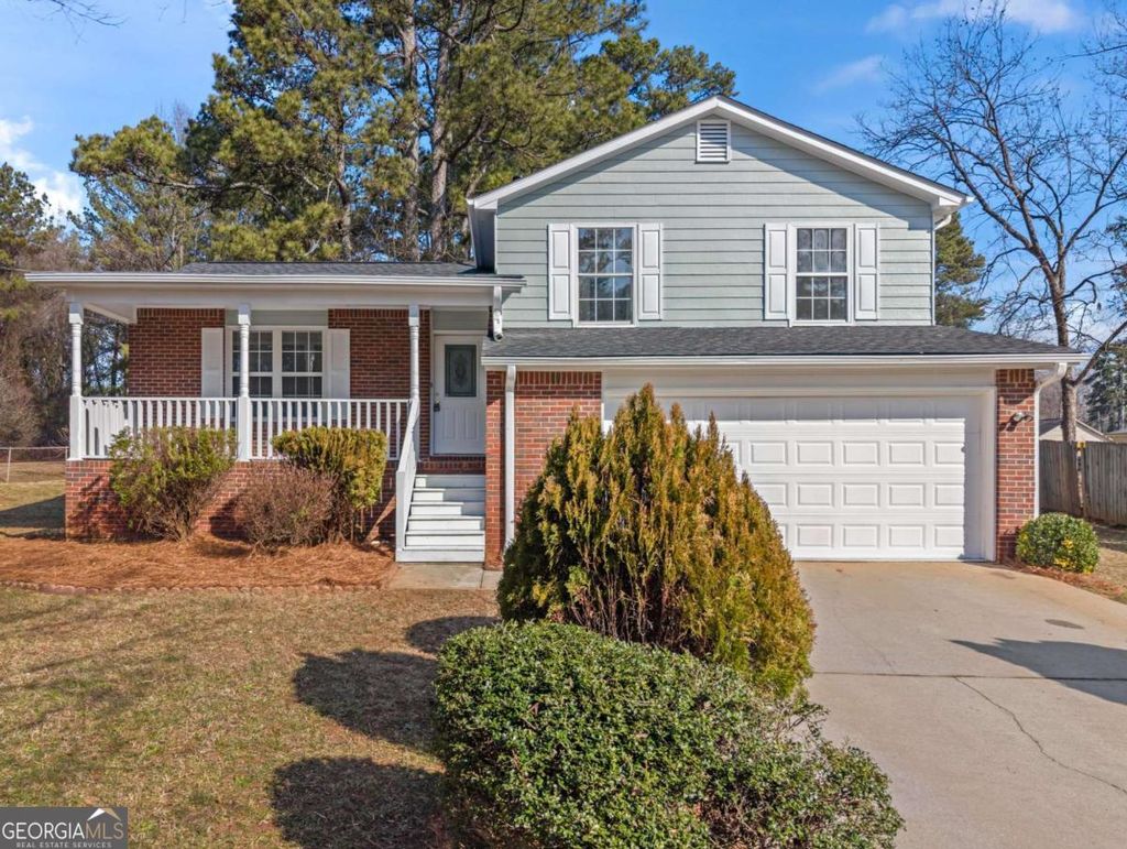 Photo of 798 Aberdeen Drive, Stone Mountain, GA 30083 (MLS # 10689918)