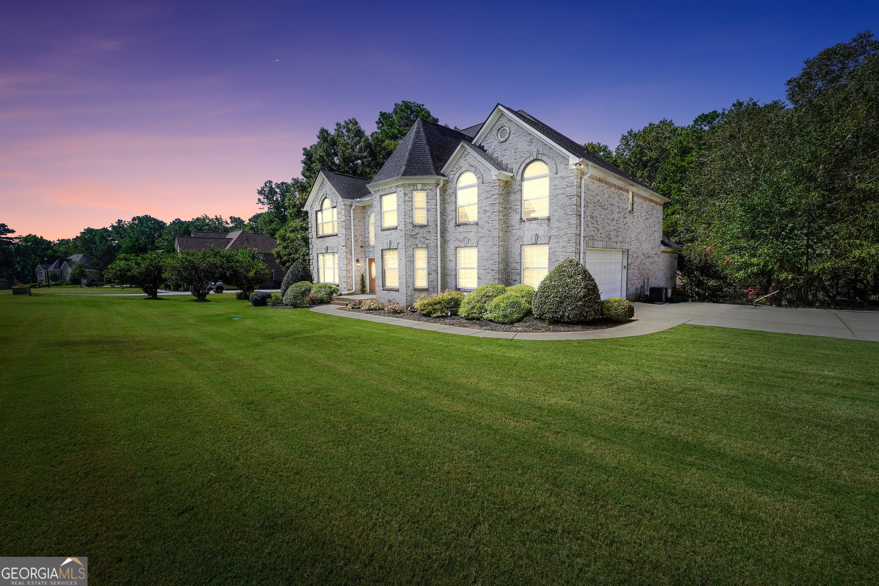 1202 Persimmon WAY