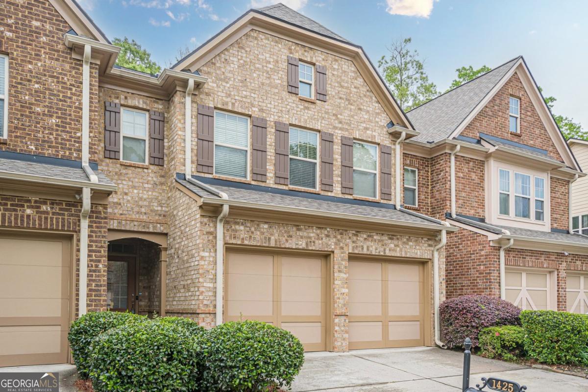 1425 Faircrest LN