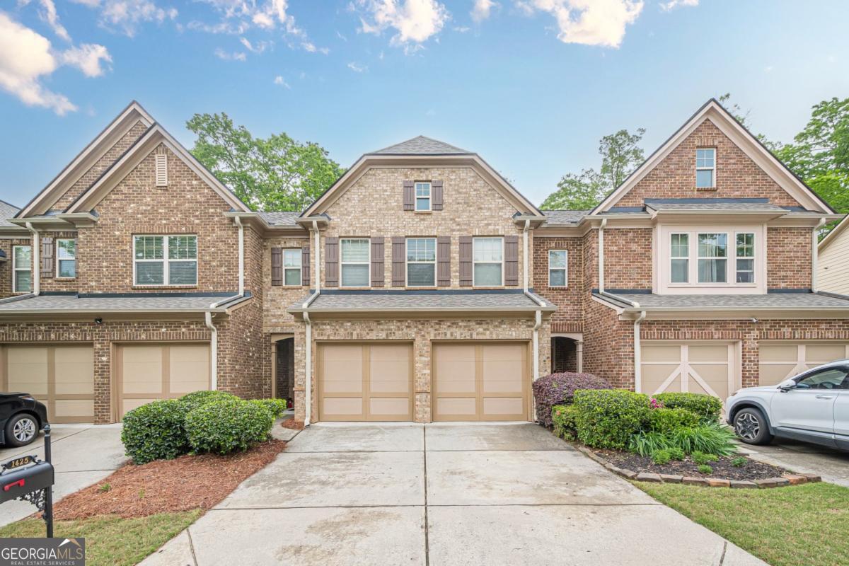 1425 Faircrest LN