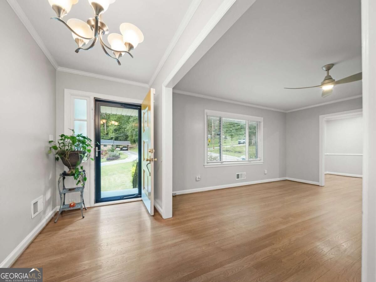 1593 Mill Acres DR SW