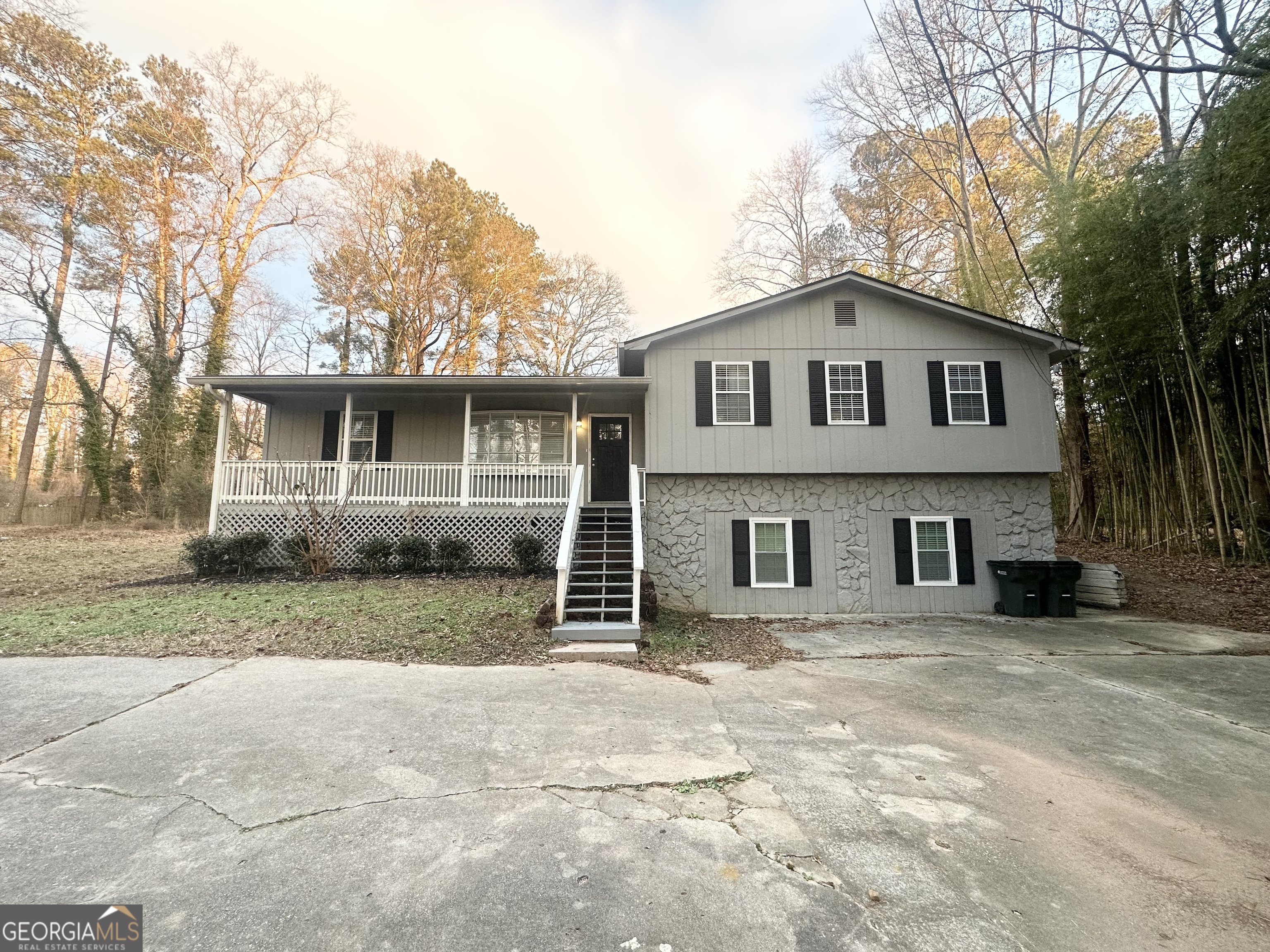 1618 Old Alabama RD