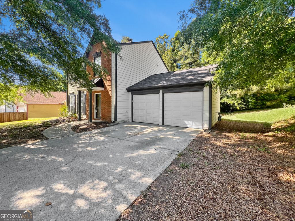 Photo of 1032 Winterglen Way, Austell, GA 30168 (MLS # 10760890)