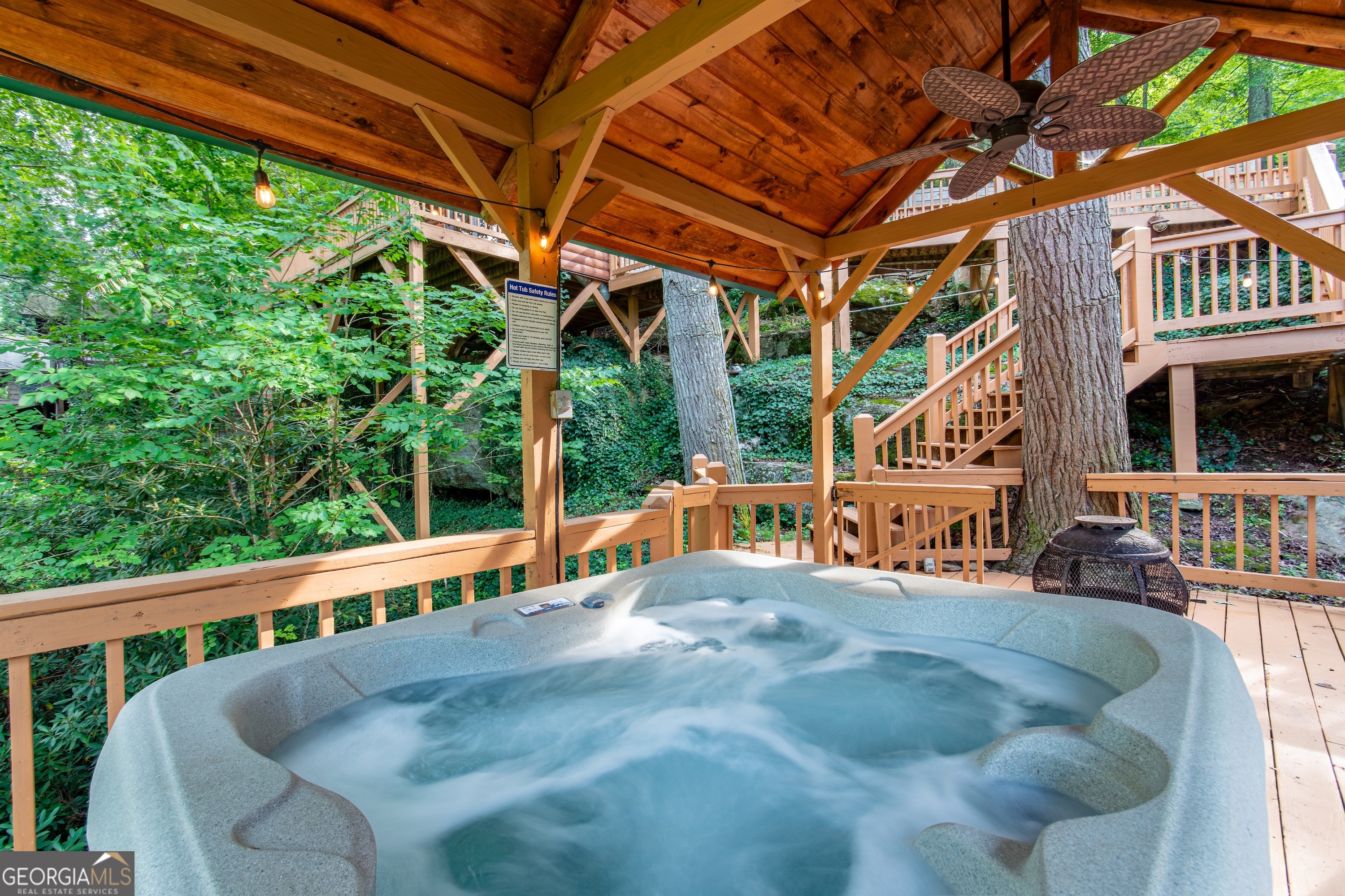 55 River Bend LN