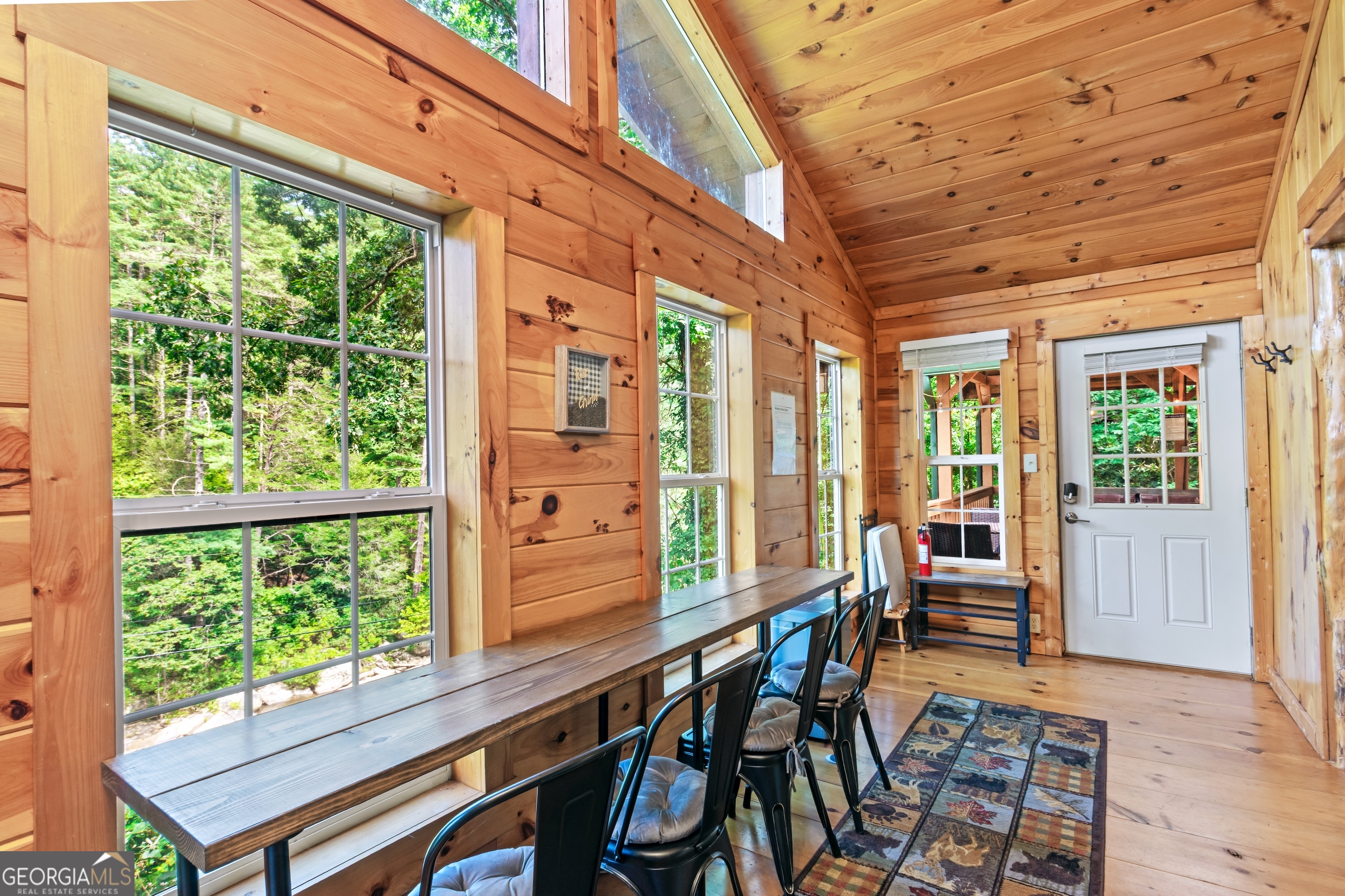 55 River Bend LN